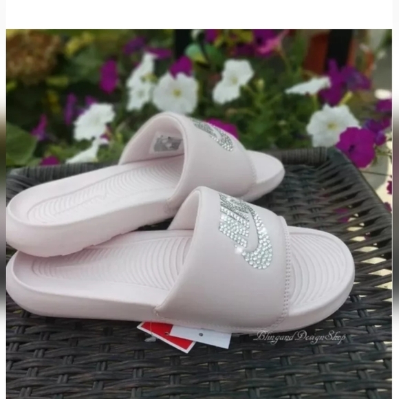 Bling Women Nike Sandals Victori One Slides Pink Custom with Crystal Rhinestones - Picture 5 of 6